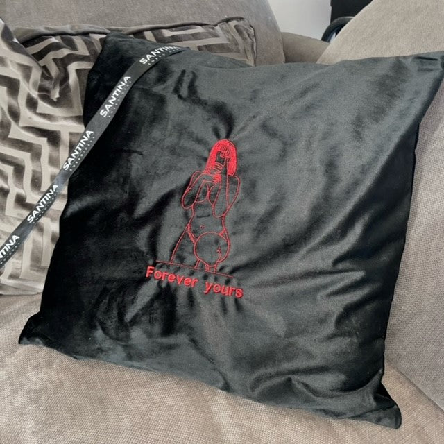 Spicy embroidered soft touch velour cushion cover 18x18 inch