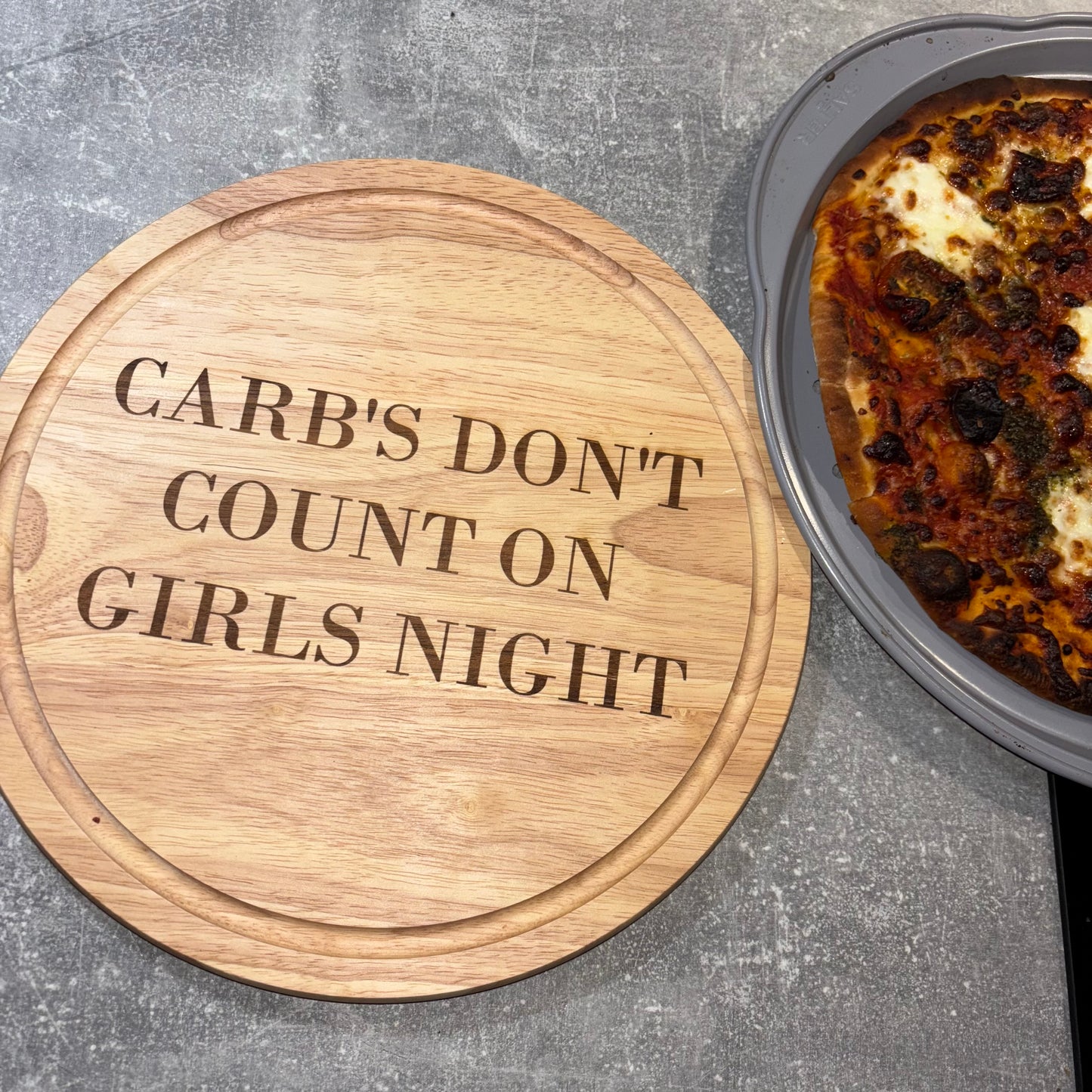 Custom text pizza serving board / round chopping board - choose your own text