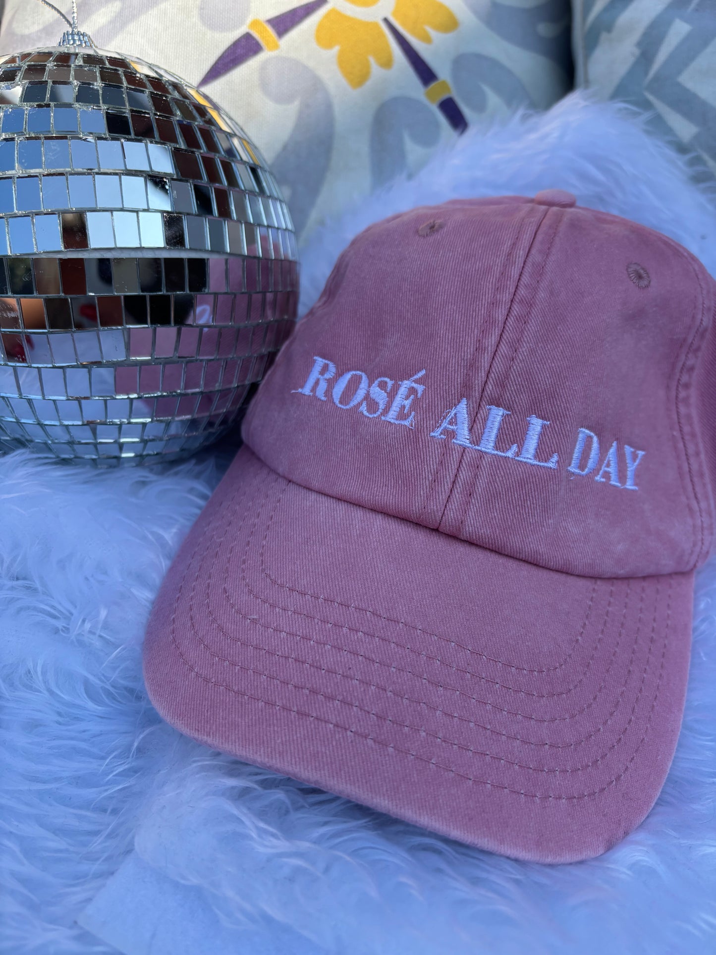 Rose’ all day, embroidered cap for wine lovers