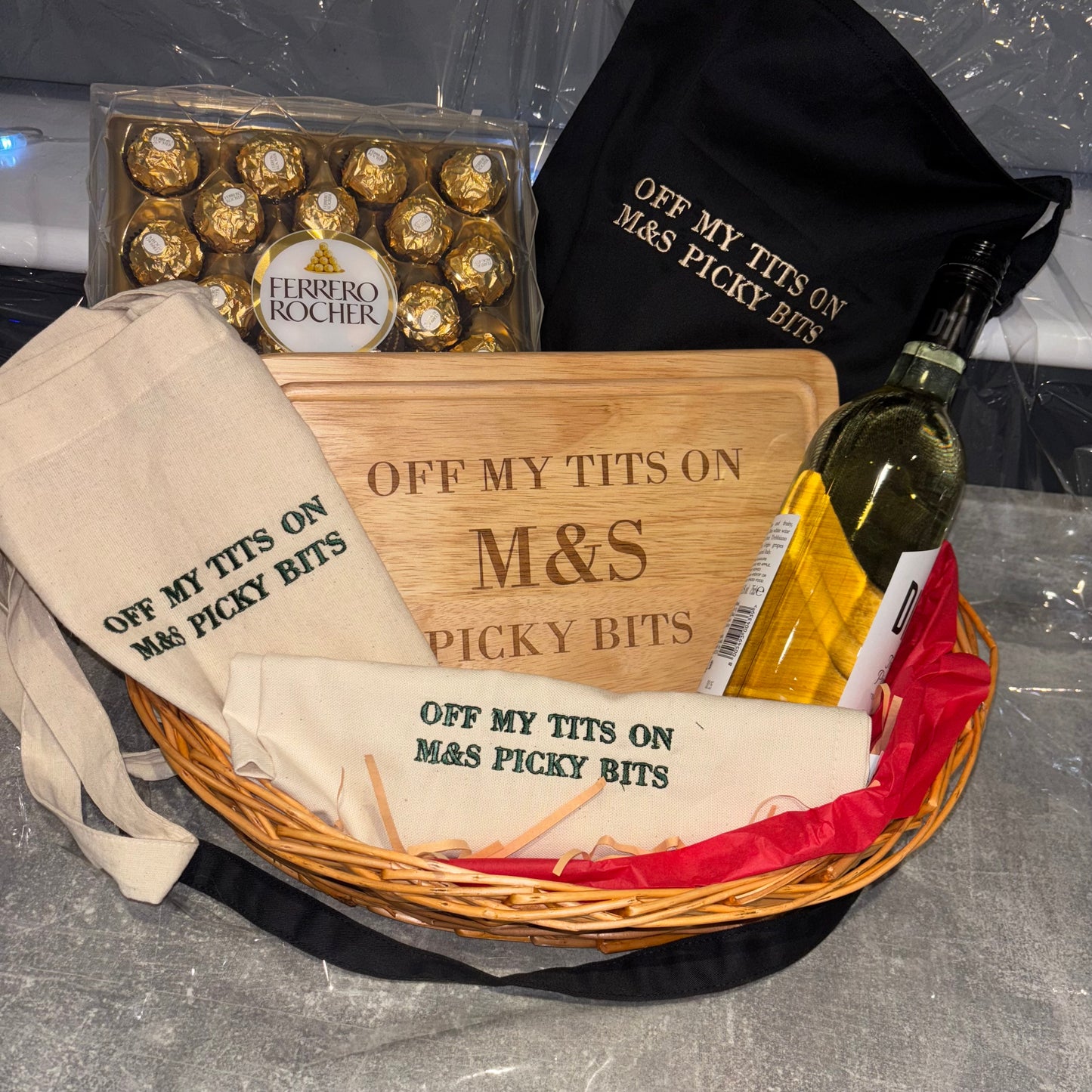 Personalised Kitchen Gift Hamper - Engraved Board + Embroidered Apron, Tea Towel & Tote Bag 💕