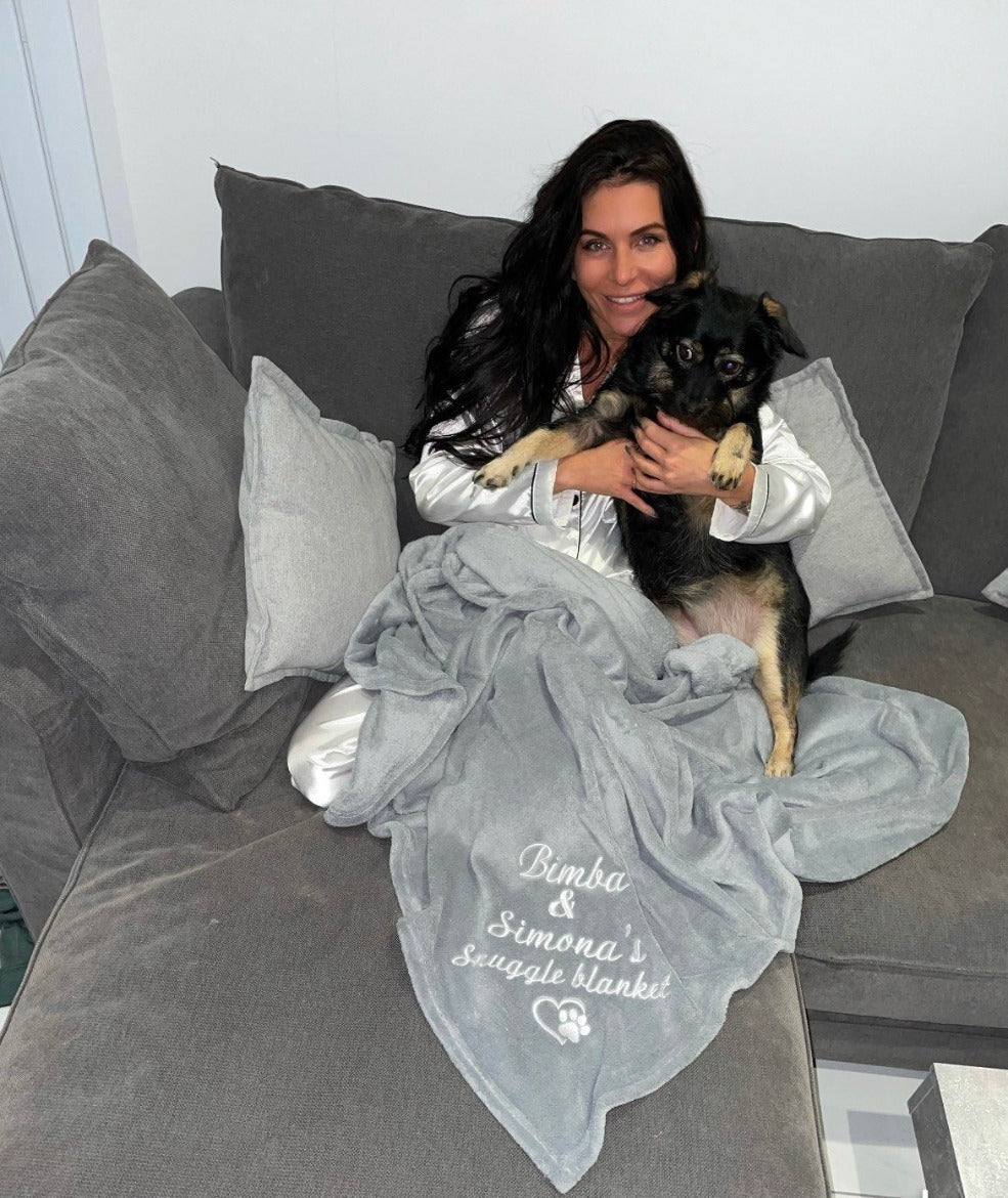 High-quality materials and attention to detail make this personalized pet blanket a must-have for any pet owner