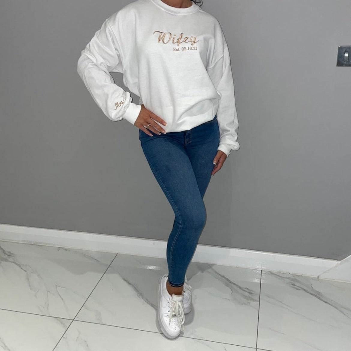 Personalised Embroidered Bride and Wifey Sweatshirt Jumper Hoodie Santina Embroidery